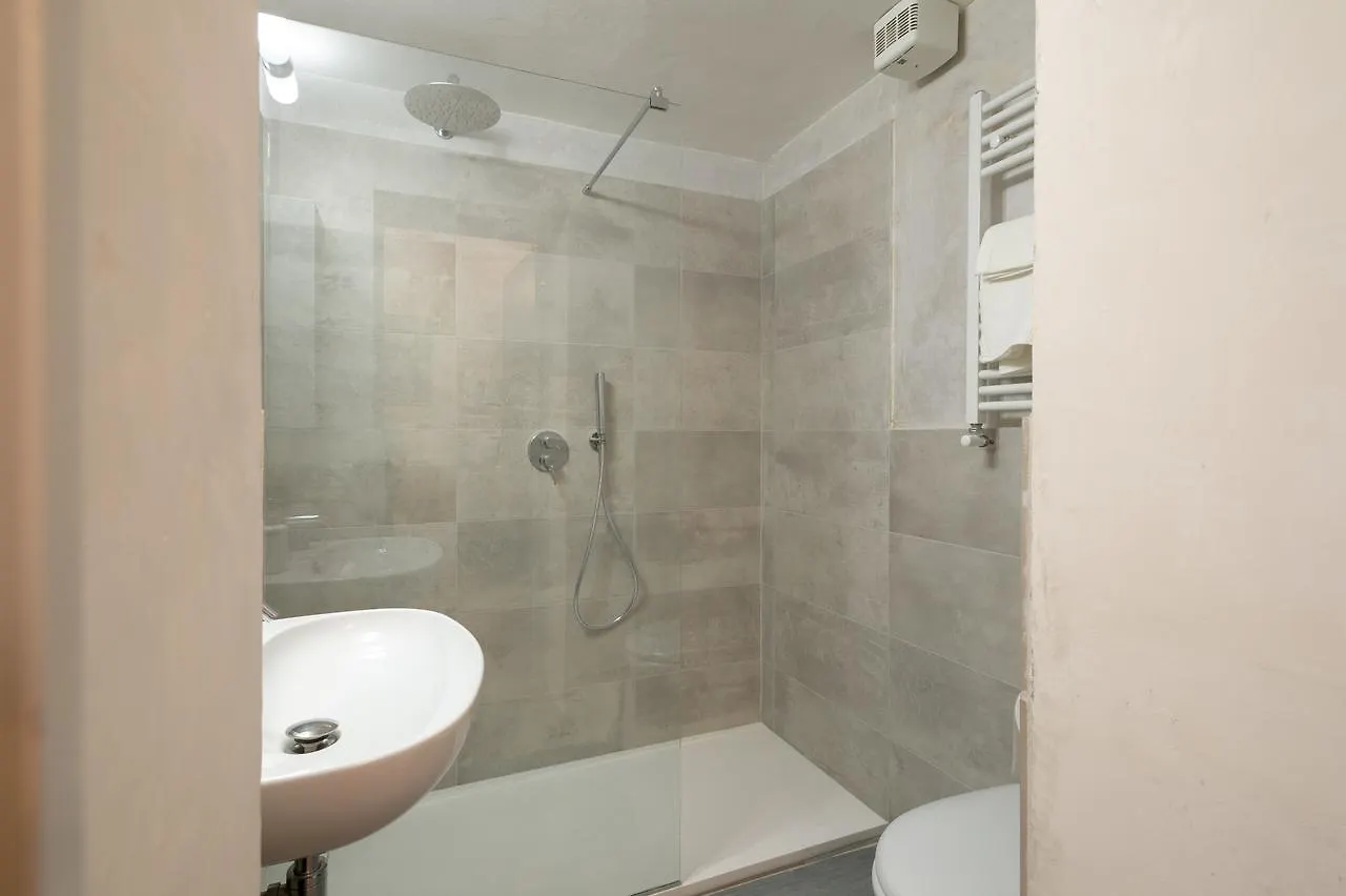 Apartments Florence - Midnight In Santa Croce Italy