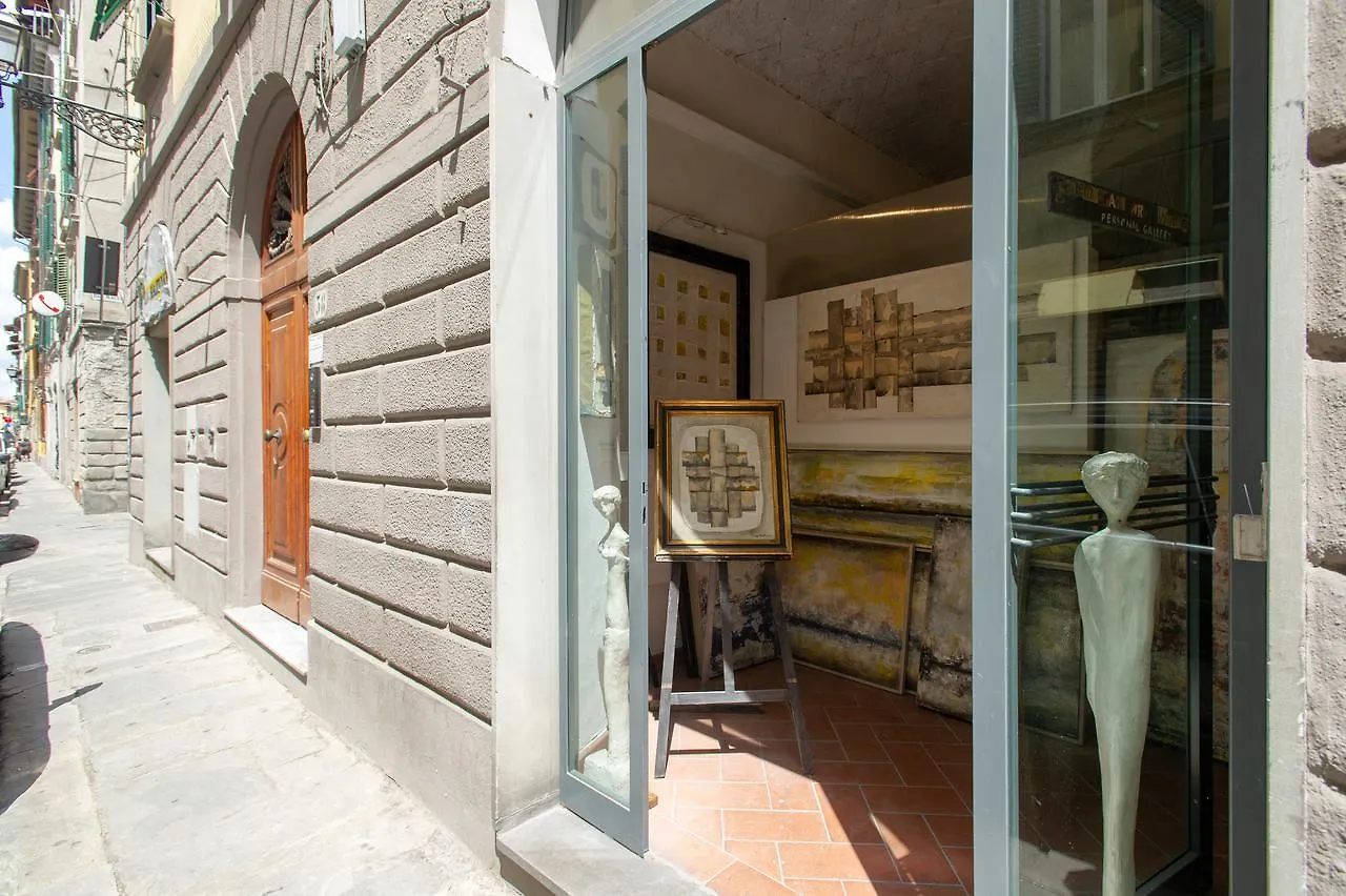 Apartments Florence - Midnight In Santa Croce Italy