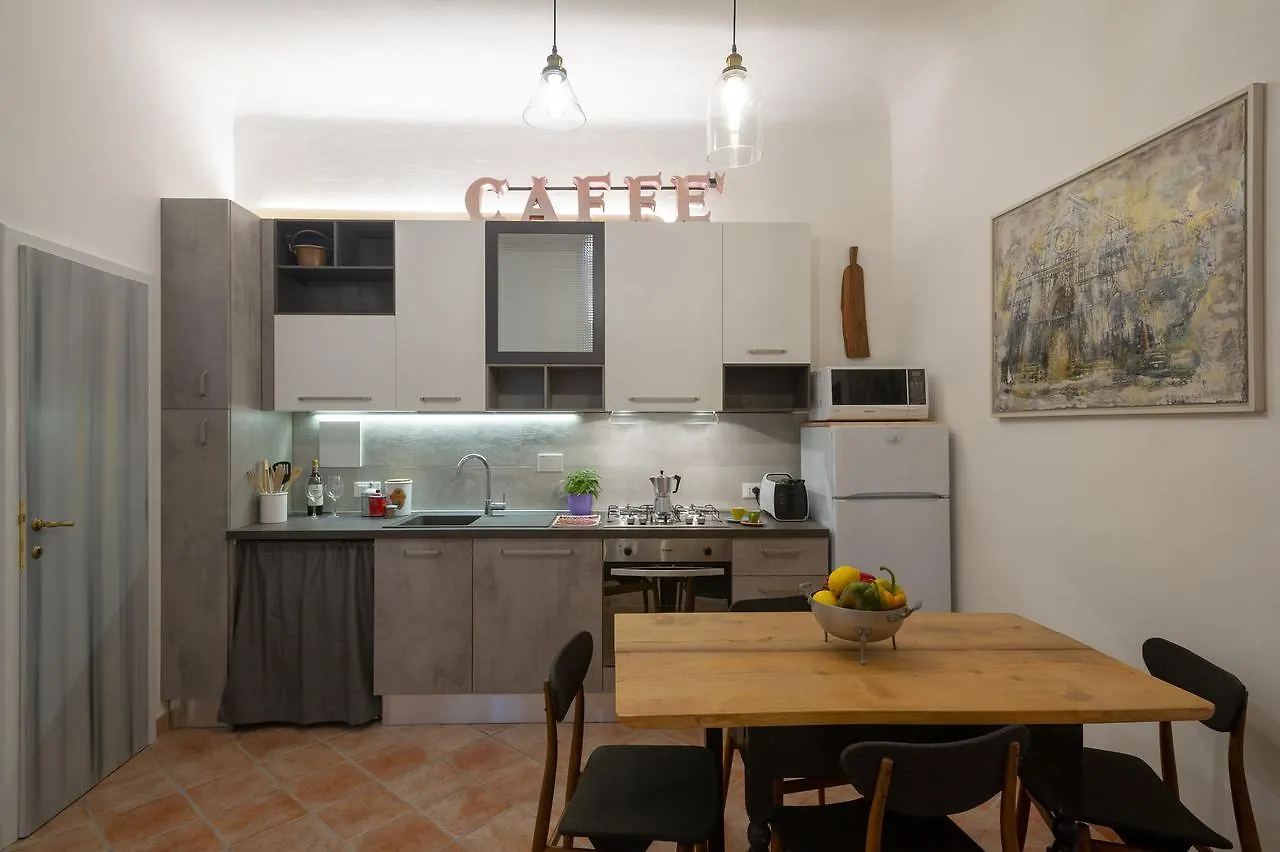 Apartments Florence - Midnight In Santa Croce 0*,